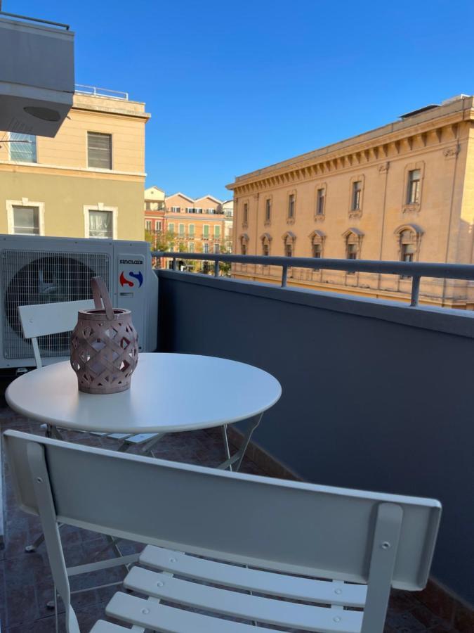 Xoxo Cagliari Apartment Luaran gambar